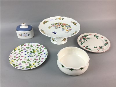 Lot 198 - A ROYAL CROWN DERBY PLATE, AN AYNSLEY CAKESTAND AND OTHER CERAMICS