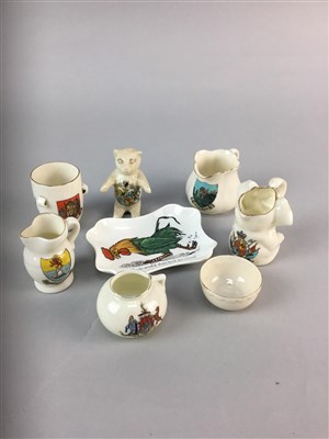 Lot 170 - A LOT OF CRESTED WARE