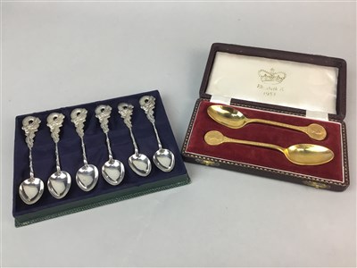 Lot 186 - AN ELIZABETH II IMPERIAL SERVICE MEDAL, A SET OF SILVER SPOONS AND CORONATION SPOONS