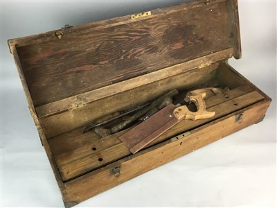 Lot 194 - A VINTAGE TOOL BOX WITH PLANES