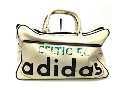 Lot 1979 - BERTIE AULD OF CELTIC F.C. - HIS ADIDAS HOLDALL FROM THE 1967 EUROPEAN CUP CAMPAIGN