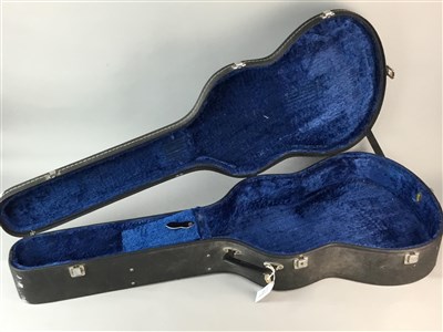 Lot 415 - A VINTAGE ACOUSTIC GUITAR