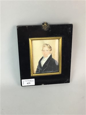 Lot 425 - A MINIATURE REGENCY PORTRAIT