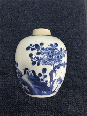 Lot 1172 - AN EARLY 20TH CENTURY CHINESE BLUE AND WHITE GINGER JAR
