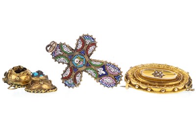 Lot 78 - A VICTORIAN BROOCH, PAIR OF EARRINGS AND PENDANT