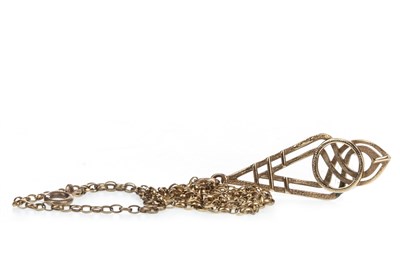 Lot 82 - A PENDANT ON CHAIN