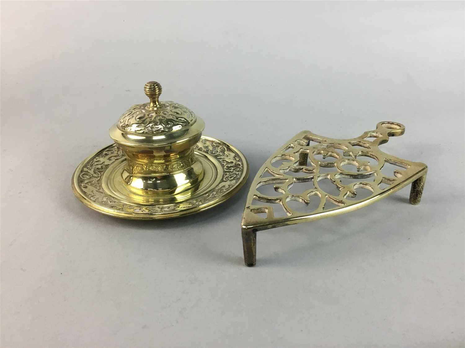 Lot 68 - A COLLECTION OF BRASSWARE
