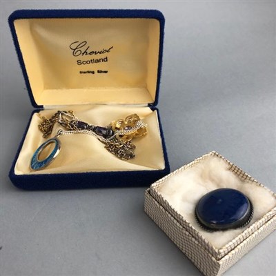 Lot 30 - A COLLECTION OF VARIOUS SCOTTISH AND COSTUME JEWELLERY
