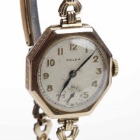 Lot 115 - LADY'S EARLY TWENTIETH CENTURY NINE CARAT GOLD...