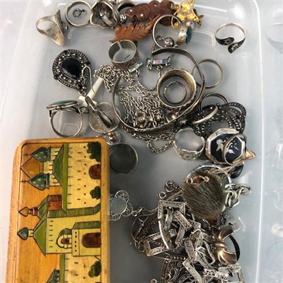 Lot 1 - A LOT OF COSTUME AND SILVER JEWELLERY