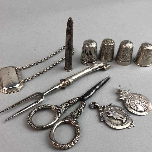 Lot 12 - A GROUP OF SILVER AND OTHER ITEMS