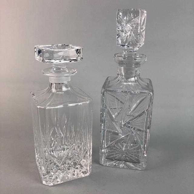 Lot 80 - A PAIR OF EDINBURGH CRYSTAL SWAN ORNAMENTS AND OTHER CRYSTAL ITEMS