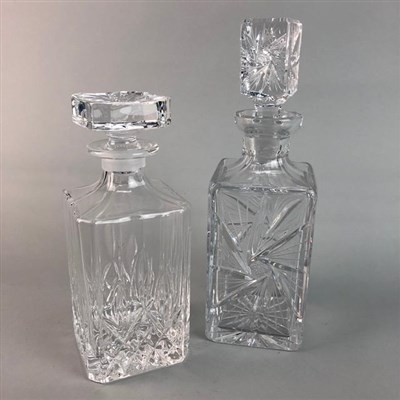 Lot 80 - A PAIR OF EDINBURGH CRYSTAL SWAN ORNAMENTS AND OTHER CRYSTAL ITEMS