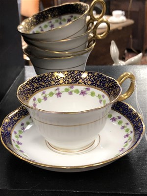 Lot 277 - A 19TH CENTURY ENGLISH TEA SERVICE