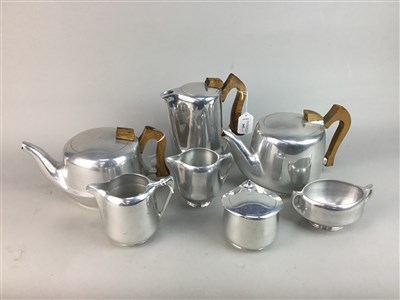 Lot 343 - A LOT OF PICQUOT WARE