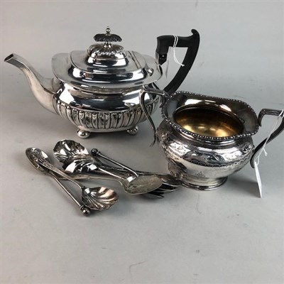 Lot 344 - A WALKER & HALL SILVER PLATED TEA & COFFEE SERVICE