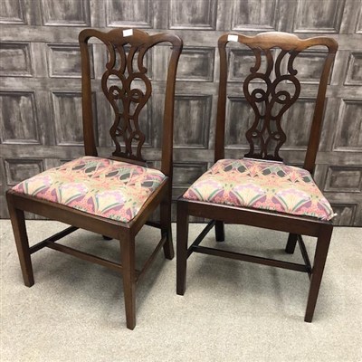 Lot 429 - A PAIR OF MAHOGANY DINING CHAIRS