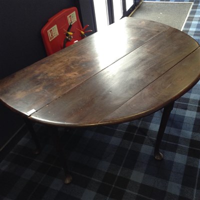 Lot 260 - A GEORGE III STAINED DROP LEAF DINING TABLE