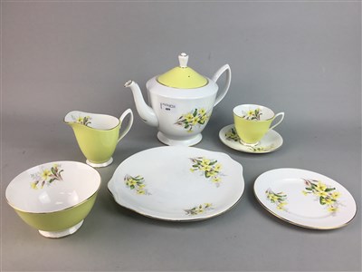 Lot 409 - A ROYAL ALBERT FLORAL & GILT TEA SERVICE