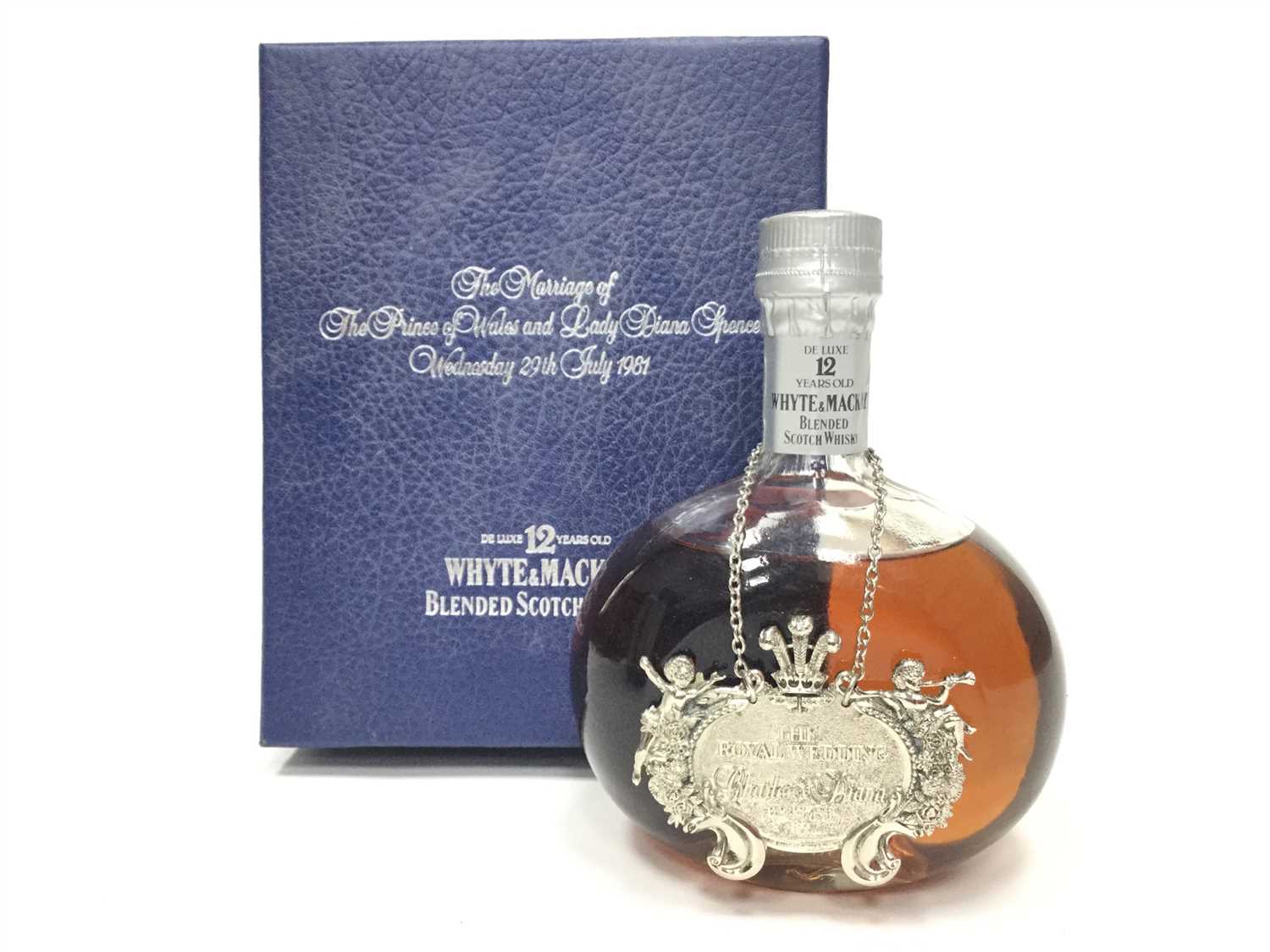 Lot 446 - WHYTE & MACKAY ROYAL WEDDING 12 YEARS OLD