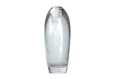 Lot 1217 - AN ORREFORS GLASS VASE BY VICKE LINDSTRAND