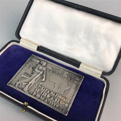Lot 53 - AN ART DECO ITALIAN NATIONAL SHOOTING COMPETITION MEDALLION