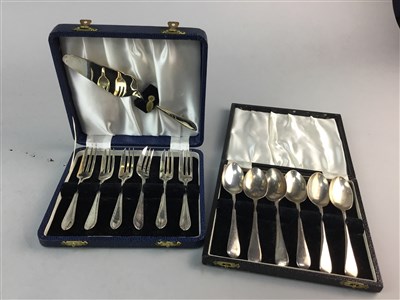 Lot 139 - A COLLECTION OF CASED AND LOOSE FLATWARE