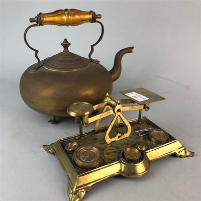 Lot 272 - A SET OF VICTORIAN BRASS POSTAL SCALES AND A BRASS TEA KETTLE