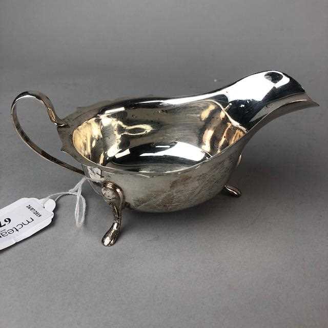 Lot 67 - A SILVER SAUCE BOAT BY EMIL VINER