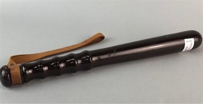 Lot 329 - A 20TH CENTURY POLICEMAN'S TRUNCHEON