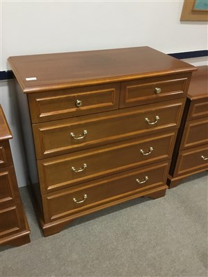 Lot 461 - A MODERN CHEST OF DRAWERS AND PAIR OF BEDSIDE CHESTS