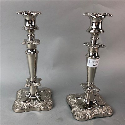 Lot 469 - A PAIR OF SILVER PLATED CANDLESTICKS AND OTHER PLATED ITEMS