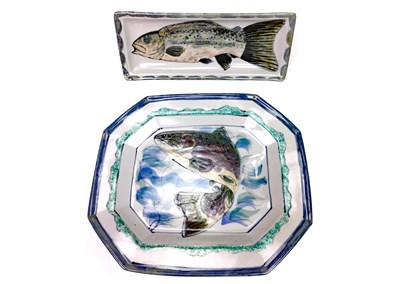 Lot 1213 - A HIGHLAND STONEWARE FISH MOTIF SERVING PLATE AND DISH