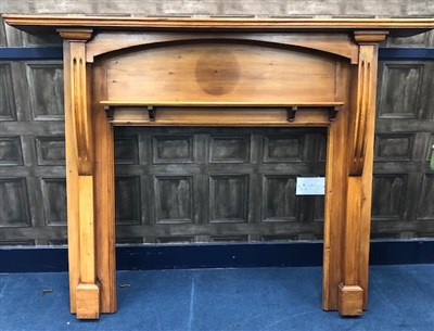 Lot 126 - AN EARLY 20TH CENTURY FIRE SURROUND