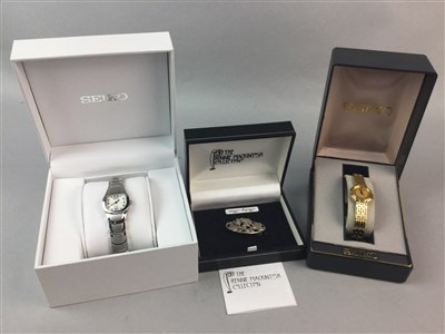 Lot 11 - A LOT OF THREE LADY'S WATCHES, SILVER AND GOLD JEWELLERY
