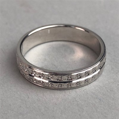 Lot 330 - ETCHED  BAND