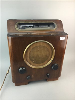 Lot 37 - A MAHOGANY CASED MURPHY RADIO LTD RADIO