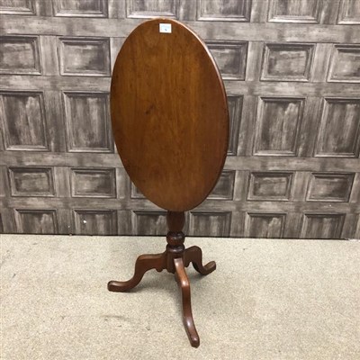 Lot 78 - A VICTORIAN STAINED WOOD TILT TOP TEA TABLE