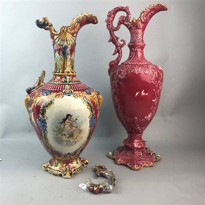 Lot 163 - A COLLECTION OF CERAMICS