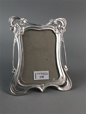Lot 178 - AN ART NOUVEAU STYLE WHITE METAL PHOTOGRAPH FRAME AND OTHER ITEMS