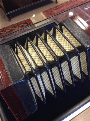 Lot 1408 - AN EARLY 20TH CENTURY CONCERTINA BY LACHENAL & CO.
