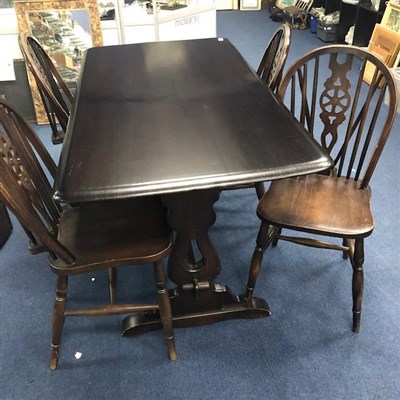 Lot 391 - A MODERN DINING TABLE AND FOUR CHAIRS