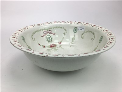 Lot 444 - A LATE VICTORIAN WASH BASIN