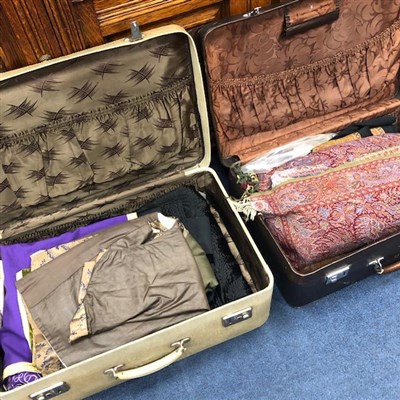 Lot 459 - A LOT OF LINEN AND TWO VINTAGE SUITCASES