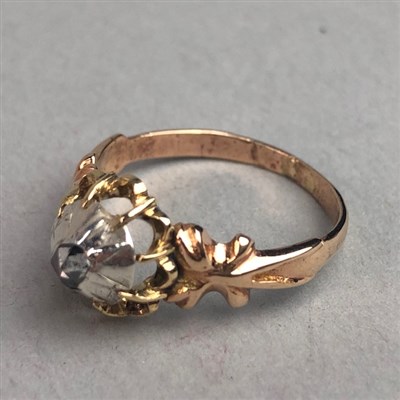 Lot 46 - A 19TH CENTURY GOLD DRESS RING