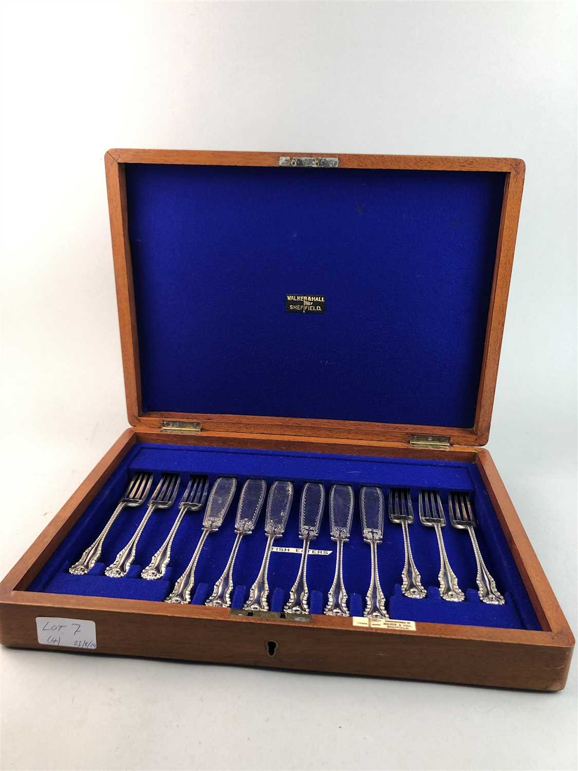 Lot 7 - A CUTLERY SET AND THREE MINIATURES