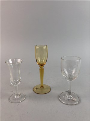 Lot 70 - AN EARLY 20TH CENTURY GLASS GOBLET AND OTHER GLASSES