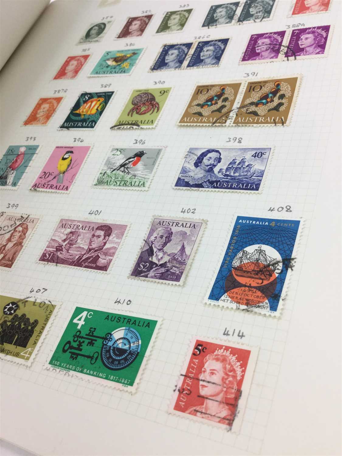 Lot 76 - A COLLECTION OF STAMPS RELATING TO AUSTRALIA