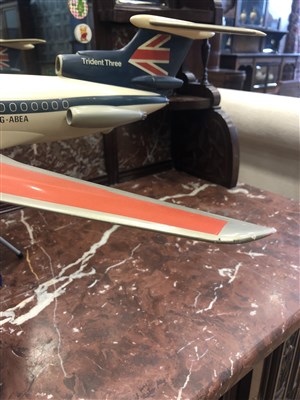 Lot 873 A Skyland Models Bea Trident Three G Abea Lot 873 A Skyland Models Bea Trident Three G Abea