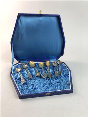Lot 154 - A COLLECTION OF SILVER AND PLATED WARE